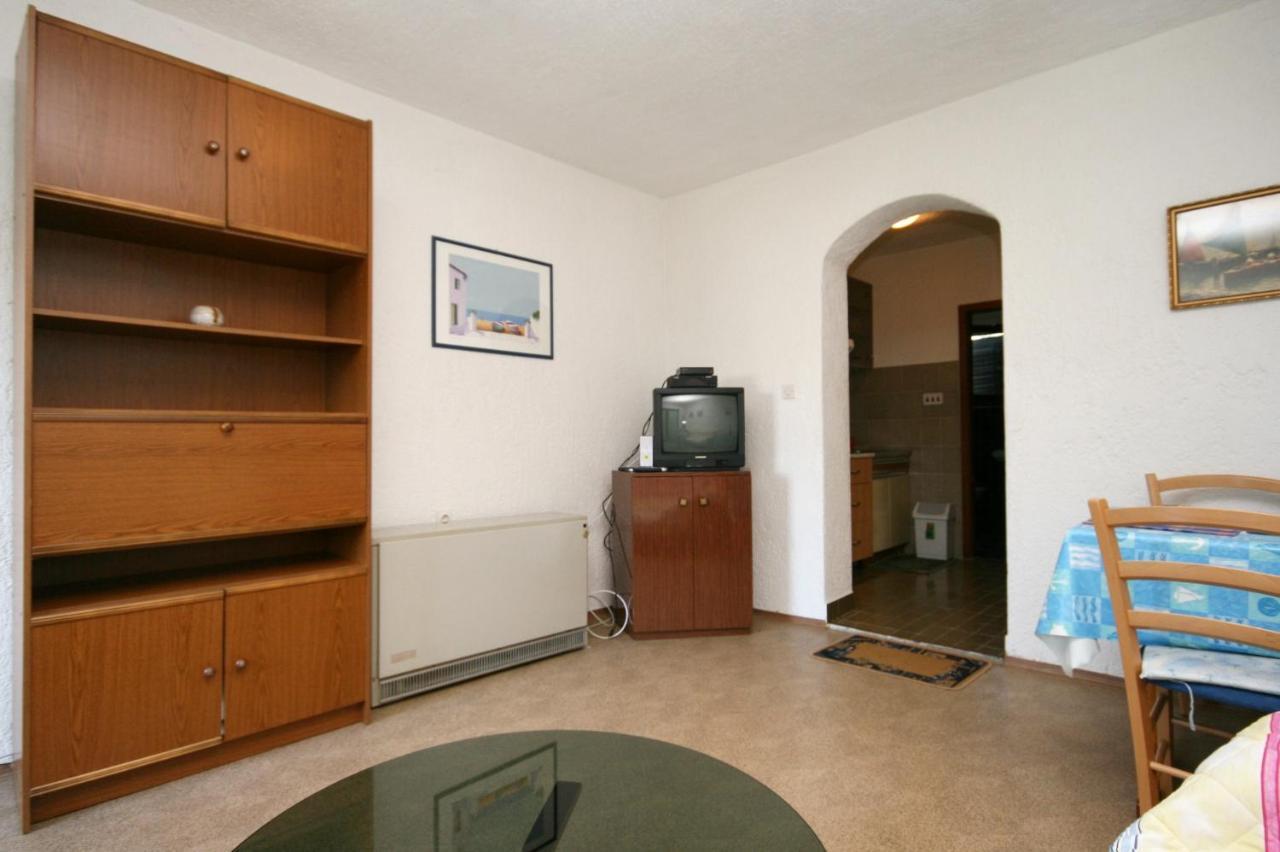 Apartment Jadranovo 5533A Exterior photo
